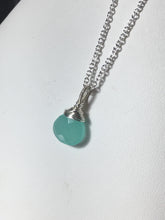 Load image into Gallery viewer, Pastel Green Chalcedony Solitaire Pendant - MiShelli