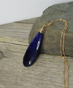 Gemstone Pendant Elongated Chalcedony, two-tone deep purple - MiShelli