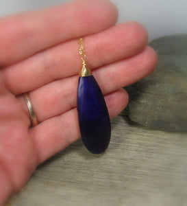 Gemstone Pendant Elongated Chalcedony, two-tone deep purple - MiShelli